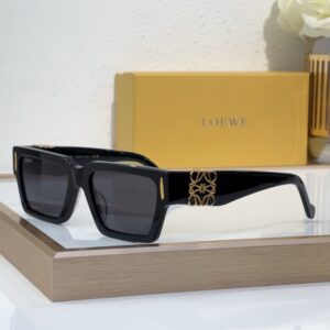 LOEWE LW5136S New High-Quality Fashionable Aesthetically Pleasing Square Sunglasses Women Men