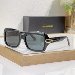 BALENCIAGA BB0465S New High-Quality Fashionable Aesthetically Pleasing Square Sunglasses Women Men